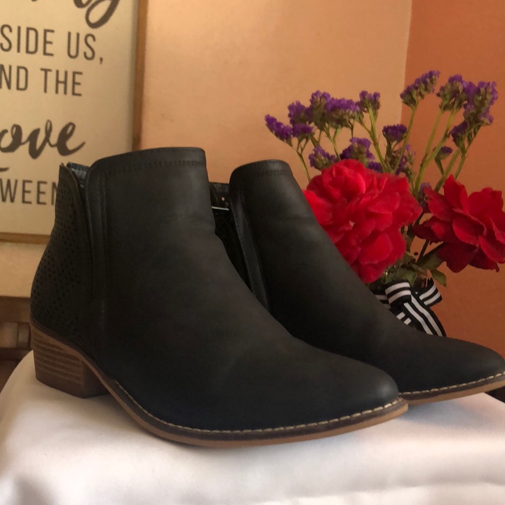 Madden Girl booties